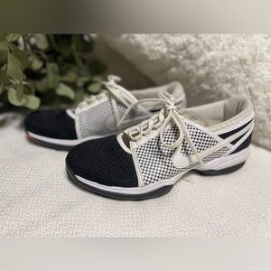 Nike Tac, size 8, EUC